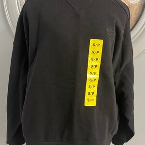1–NWTRoxy Black Crew Neck Sweater